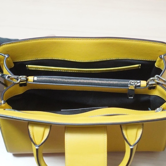 Marc Jacob’s leather handbag - Picture 7 of 7